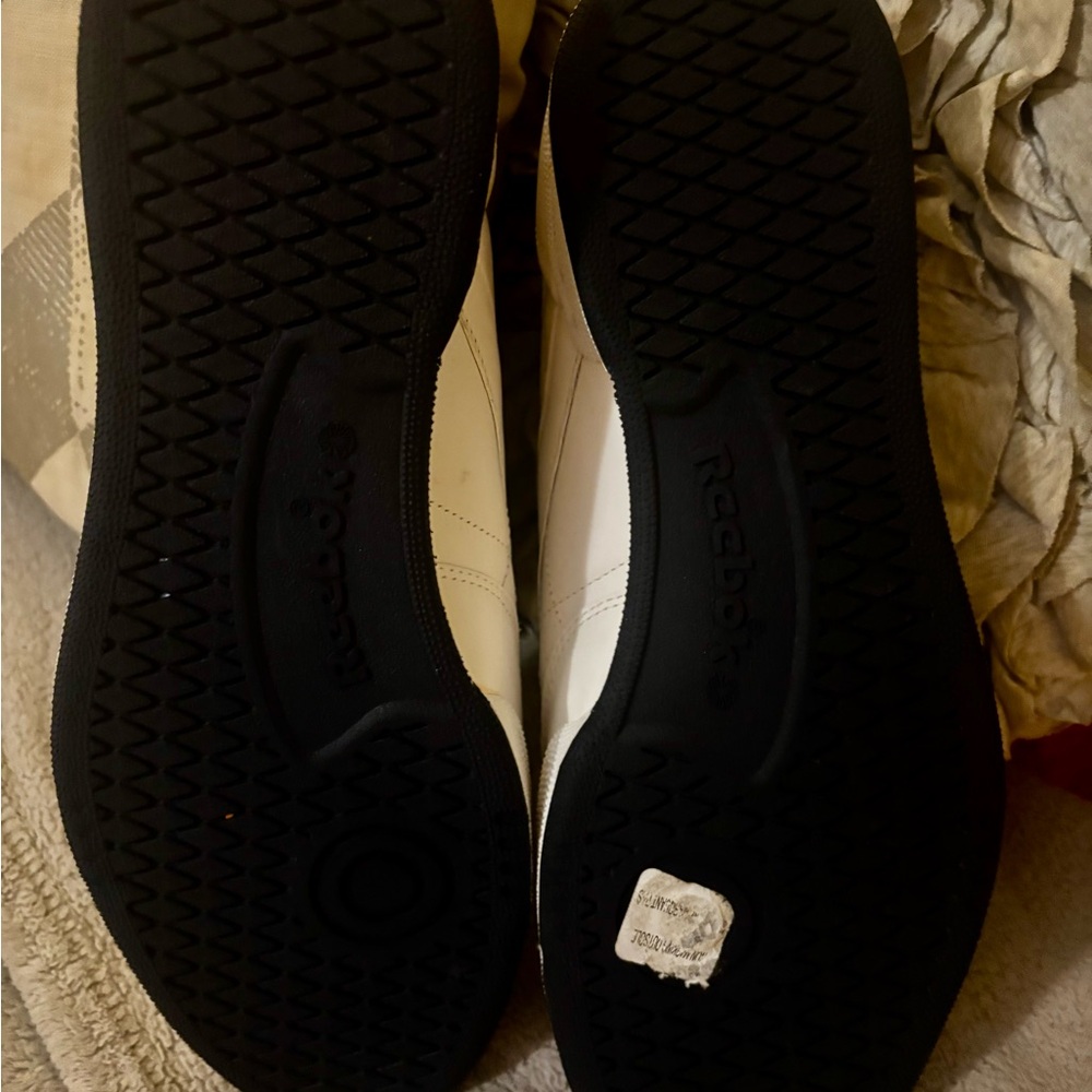 Reebok Men's 13 Classic White Sneakers - Picture 6 of 7